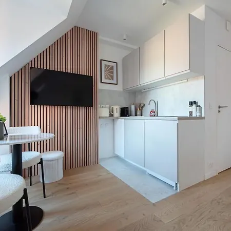 Beautiful Flat In 17th * باريس